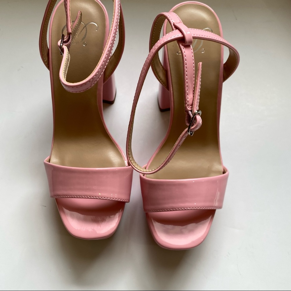 Delicious Lori faux patent leather platform heels - Picture 2 of 5